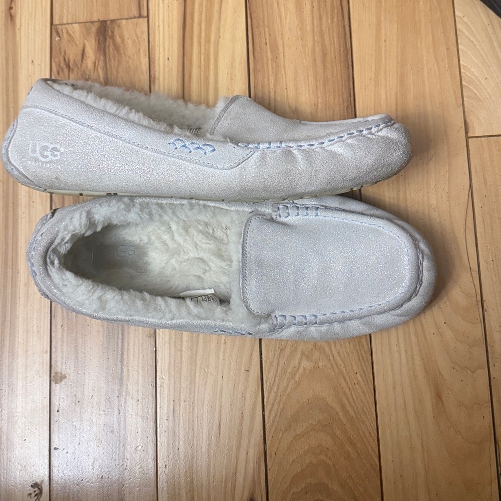 UGG Ansley Slippers, Light beige, Women’s size 12